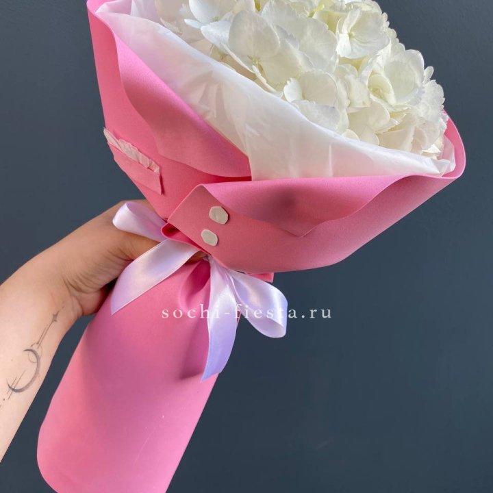 Гортензия в розовом пиджаке в Набережных Челнах