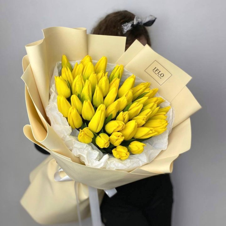 51 жёлтый тюльпан в Набережных Челнах