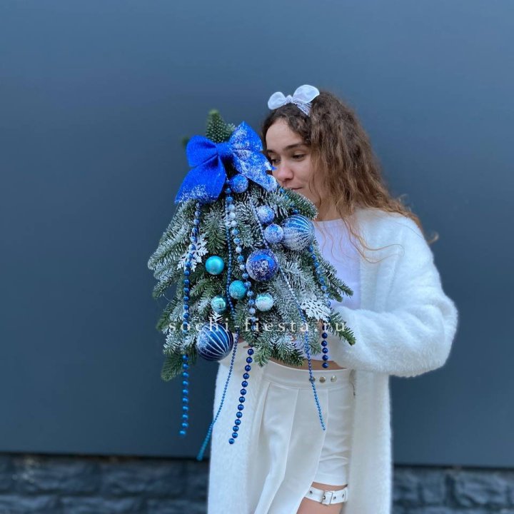 Новогодняя елочка "Блю" в Набережных Челнах