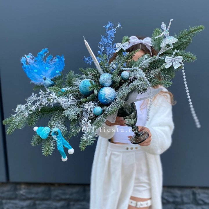 Композиция в бокале голубая в Набережных Челнах