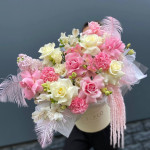 Заказать ЦВЕТЫ В КОРОБКАХ в Набережных Челнах с доставкой и по самым низким ценам