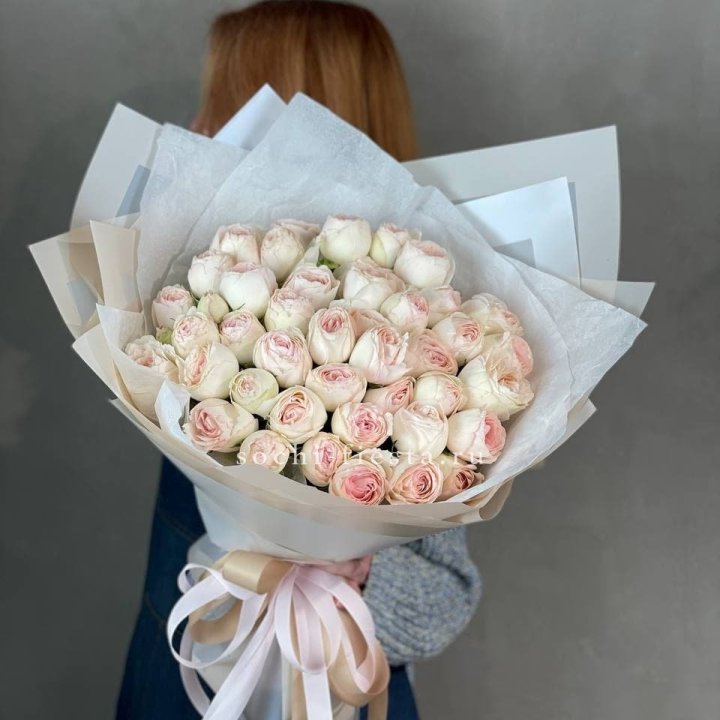 Букет пионовидных роз Пур лав в Набережных Челнах