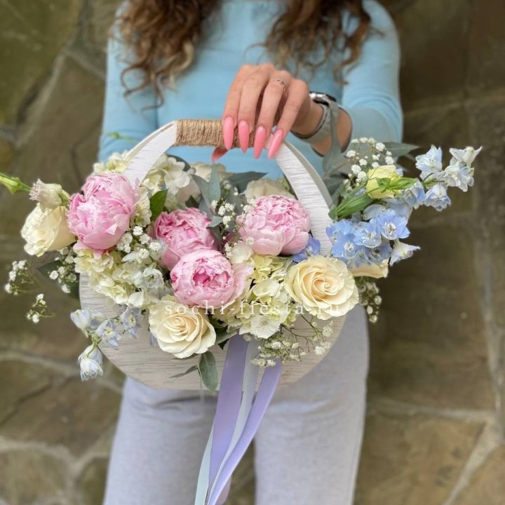 Ящик с пионами в Набережных Челнах