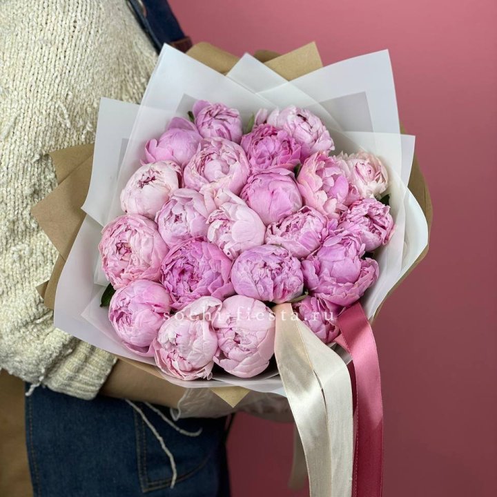 Букет из 21 пионов в Набережных Челнах