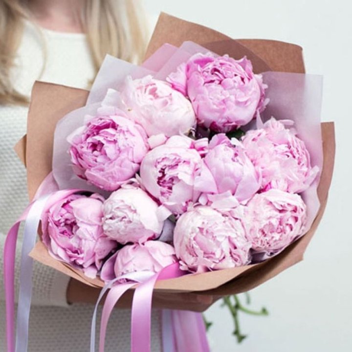 11 нежных пионов в Набережных Челнах