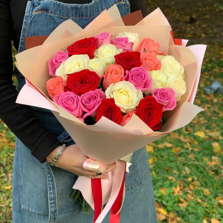 25 роз "Карусель" в Набережных Челнах