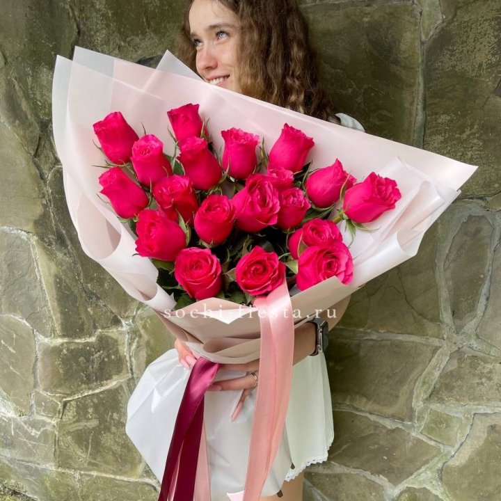 19 алых роз в Набережных Челнах