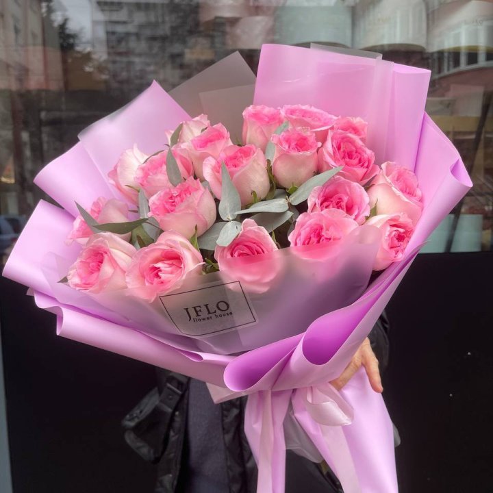  19 розовых роз в Набережных Челнах