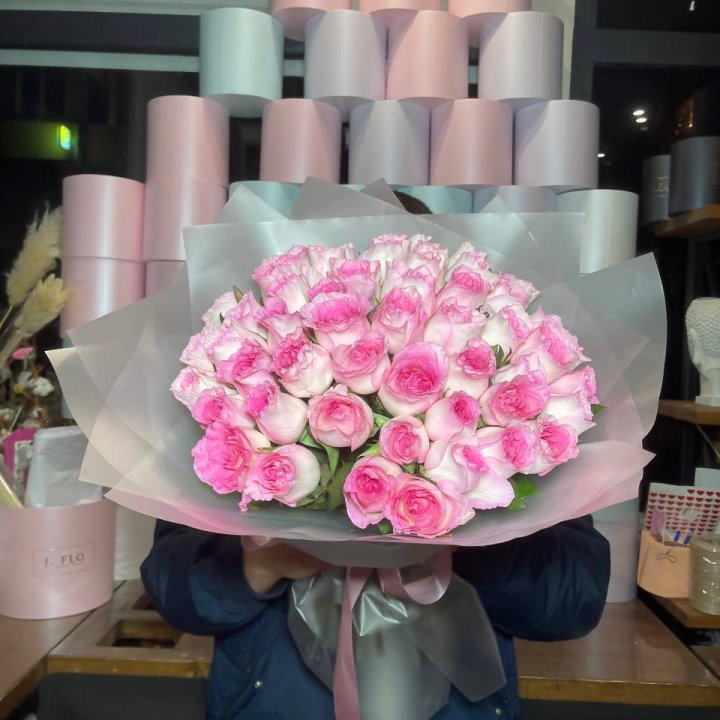  51 розовых роз в Набережных Челнах