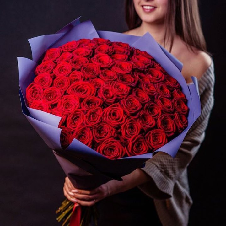 71 красная роза в Набережных Челнах