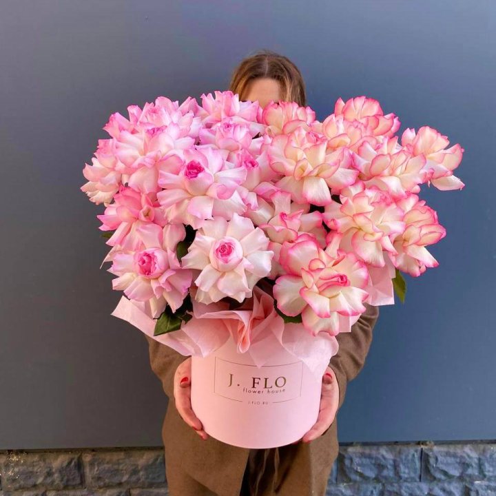 25 Французских роз микс в боксе в Набережных Челнах