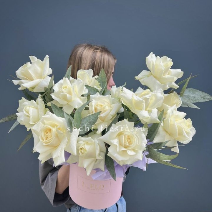 15 Французских роз в боксе в Набережных Челнах