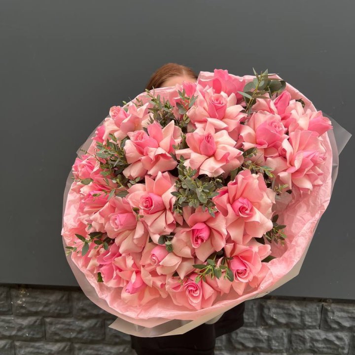  25 розовых французских роз в Набережных Челнах