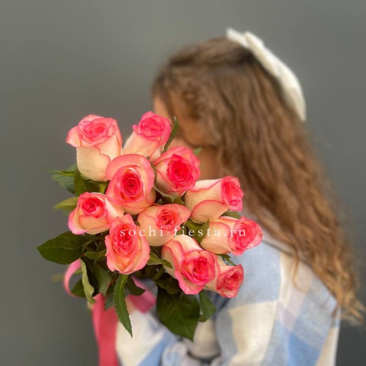 11 роз "Джумилия" в Набережных Челнах