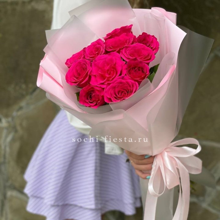 Букет алых роз в Набережных Челнах