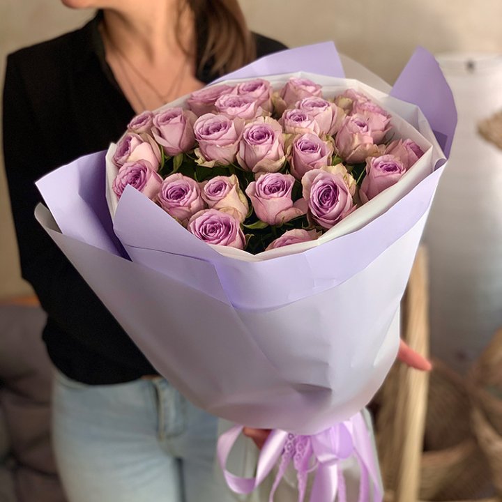 Букет роз Lullaby в Набережных Челнах