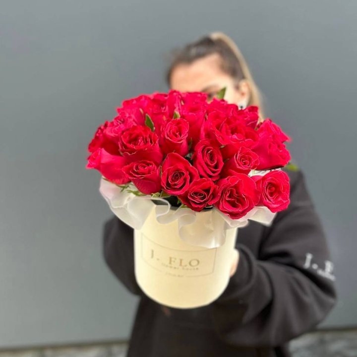 27 кенийских роз в боксе в Набережных Челнах