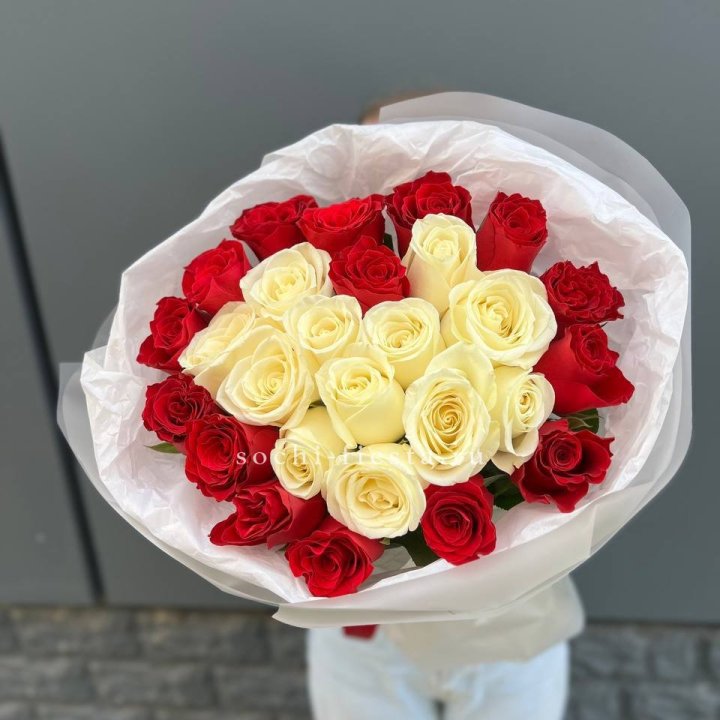 27 роз микс в Набережных Челнах