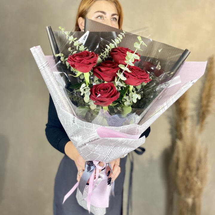5 красных роз в Набережных Челнах