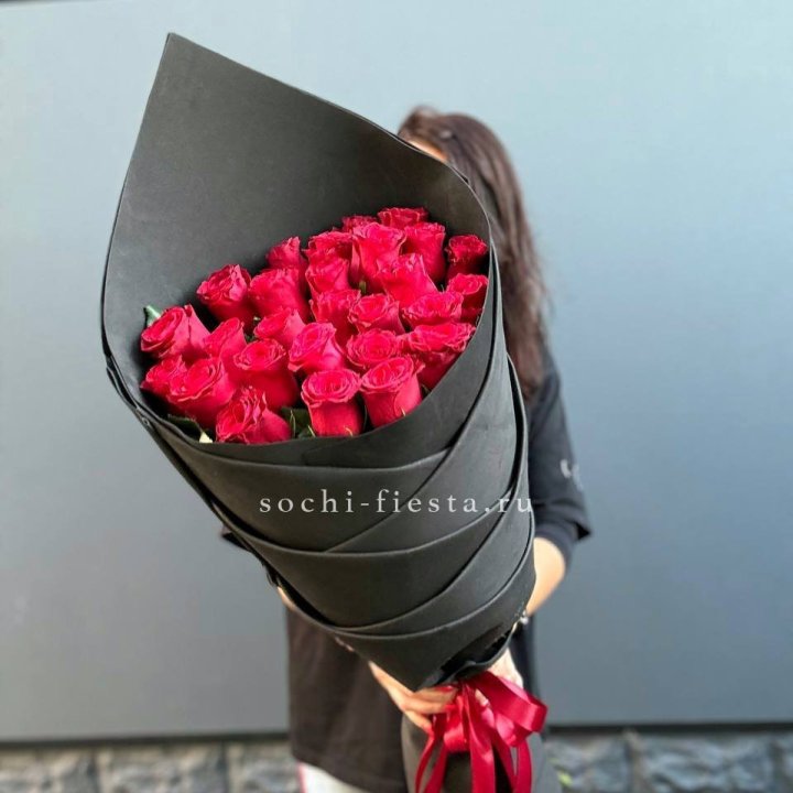 25 высоких красных роз с доставкой в Набережных Челнах