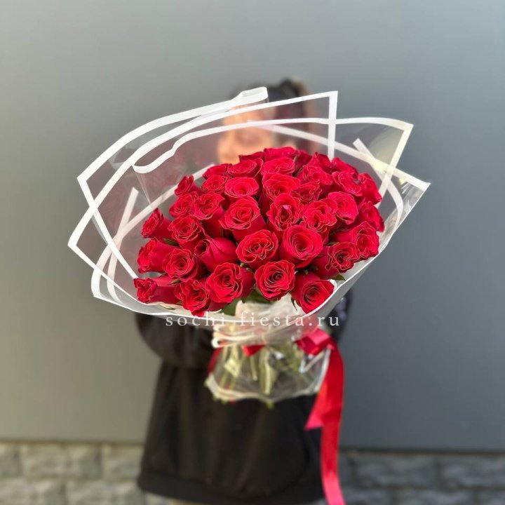31 красная роза в Набережных Челнах