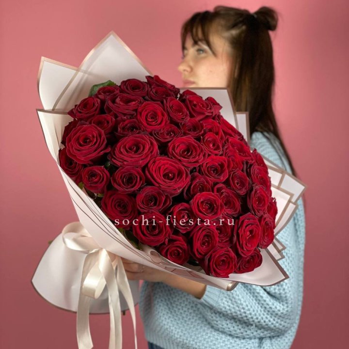 51 красная роза "Лавели" в Набережных Челнах