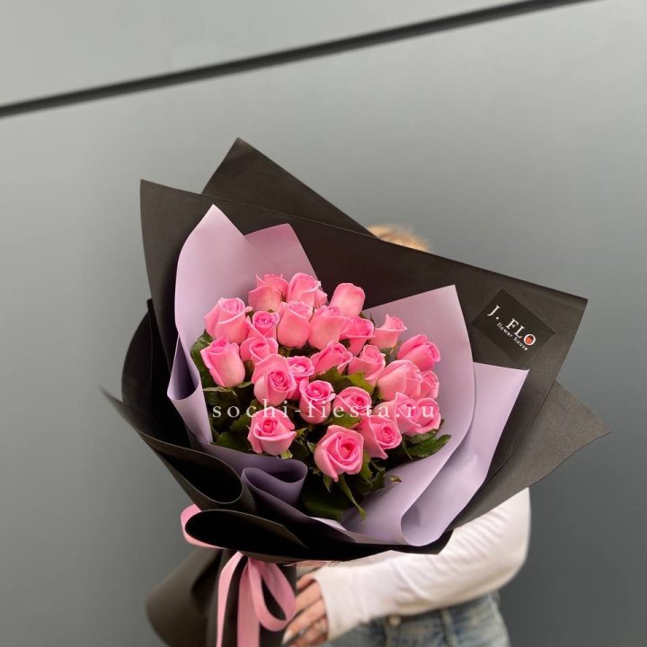 19 розовых роз  в Набережных Челнах