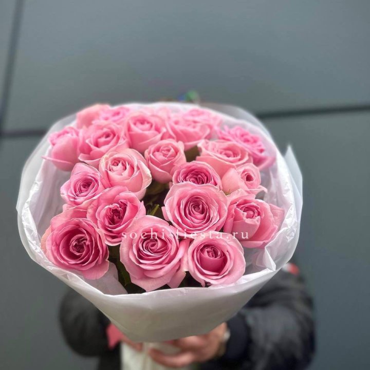 21 Розовая роза в белом в Набережных Челнах