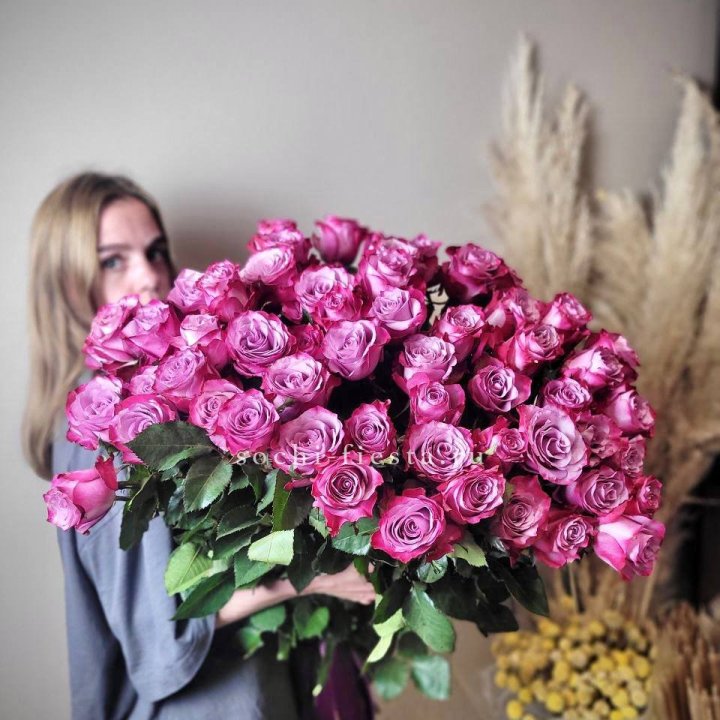 Охапка высоких роз Деп перпел в Набережных Челнах