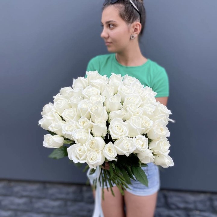 51 белая роза в Набережных Челнах