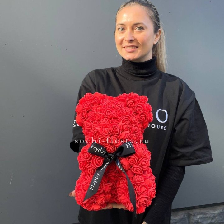 Медведь из роз красный в Набережных Челнах