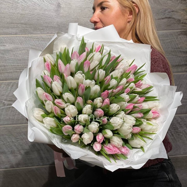 101 тюльпан нежный микс в Набережных Челнах
