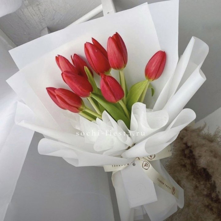 Букет красных тюльпанов в Набережных Челнах