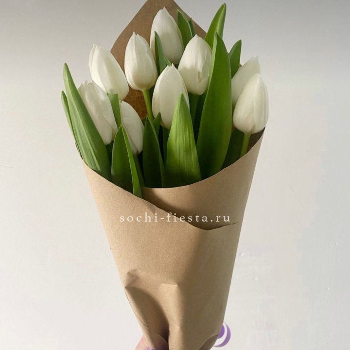 Букет белых тюльпанов в Набережных Челнах
