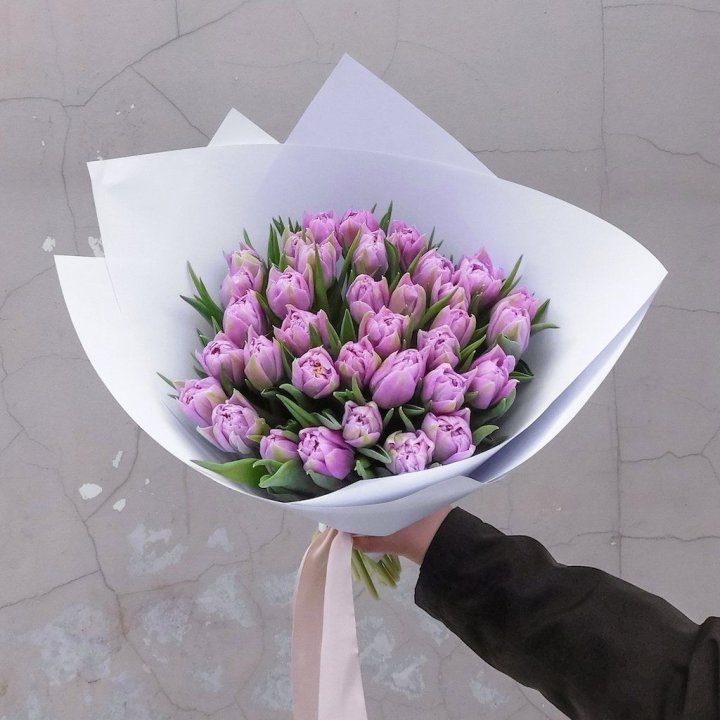 35 сиреневых тюльпанов в Набережных Челнах